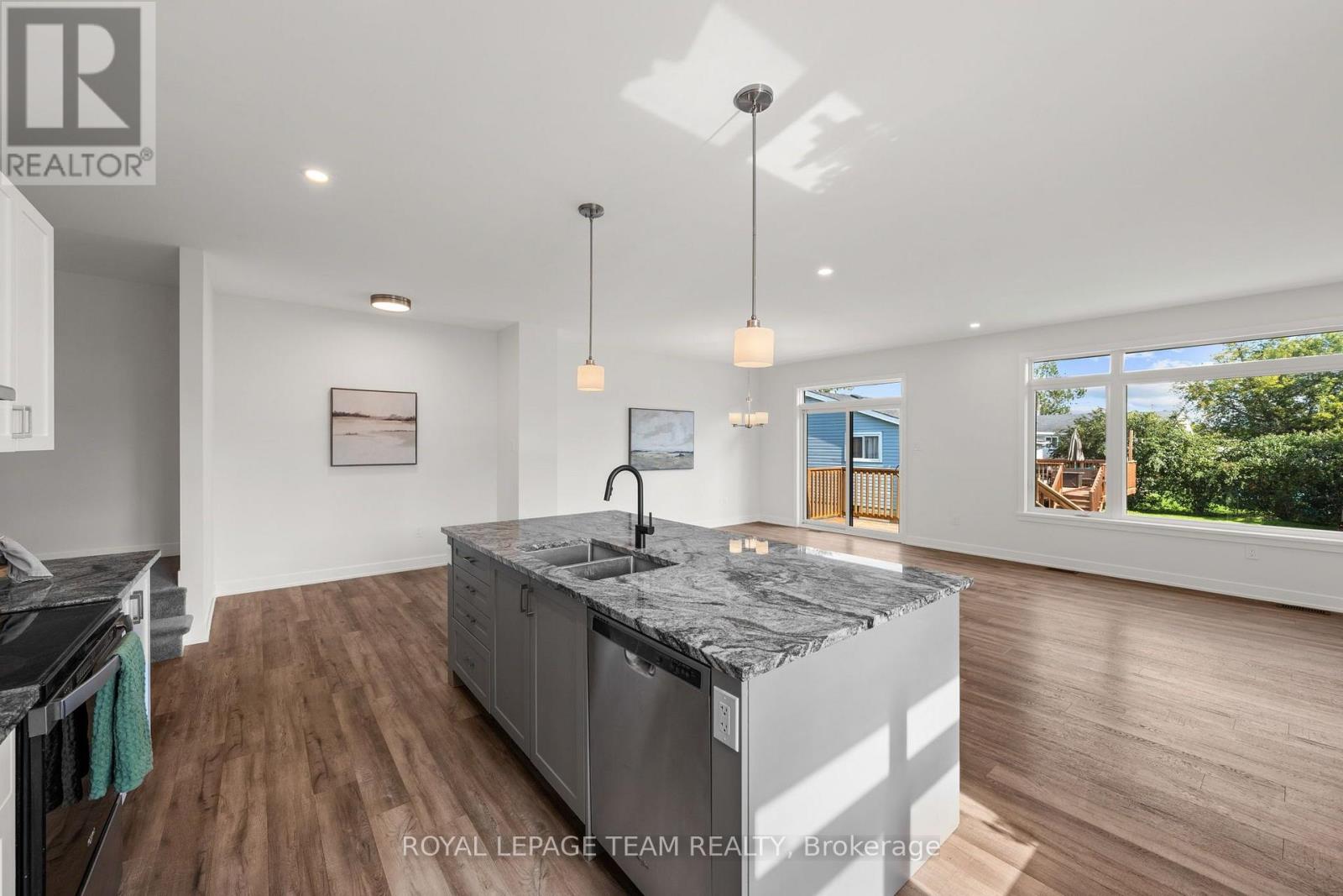 188 ADELAIDE STREET - 12