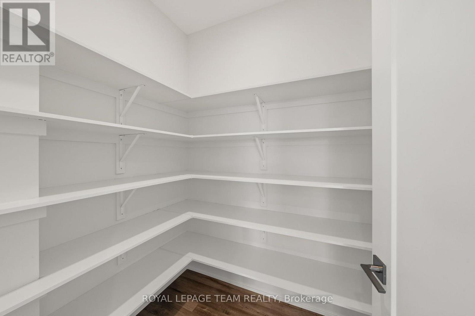 188 ADELAIDE STREET - Image 15