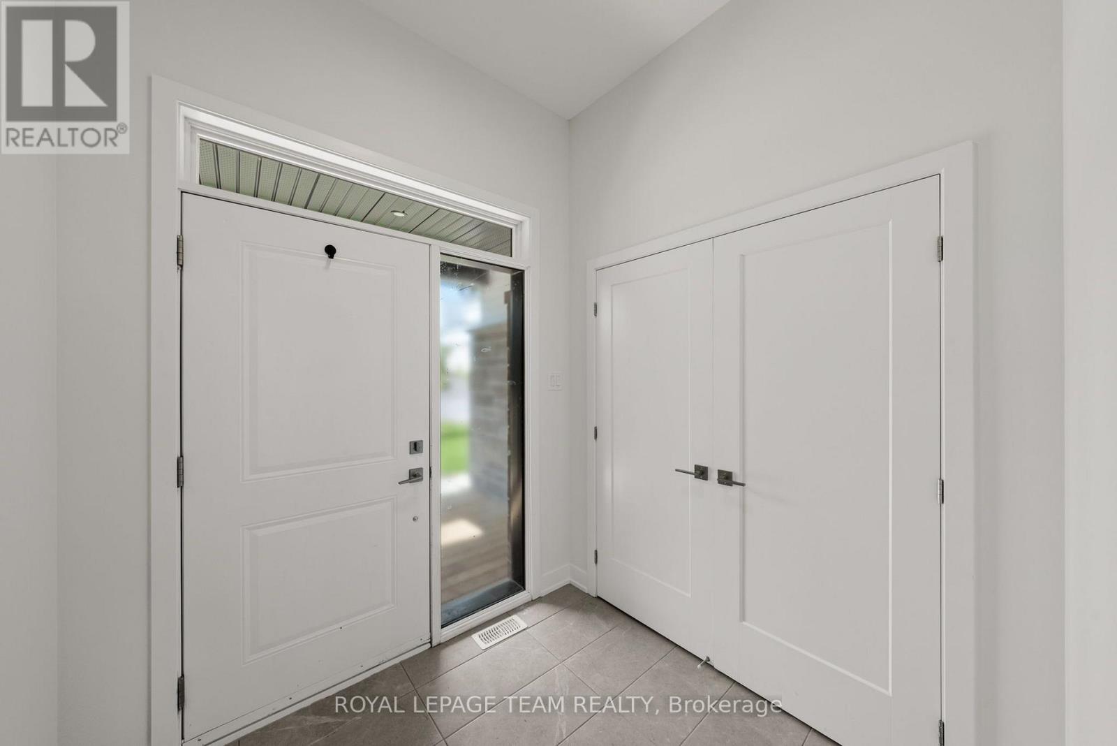 188 ADELAIDE STREET - 4