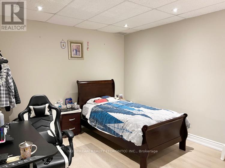 #16 5800 SHEPPARD AVENUE E - 25