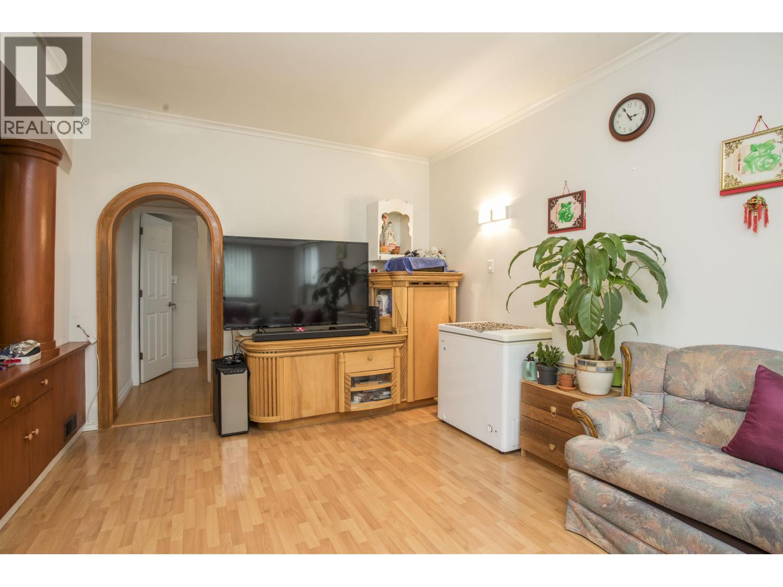 2039 TURNER Street, Vancouver, British Columbia, V5L2A2, Vancouver, British Columbia — photo 4 of 5
