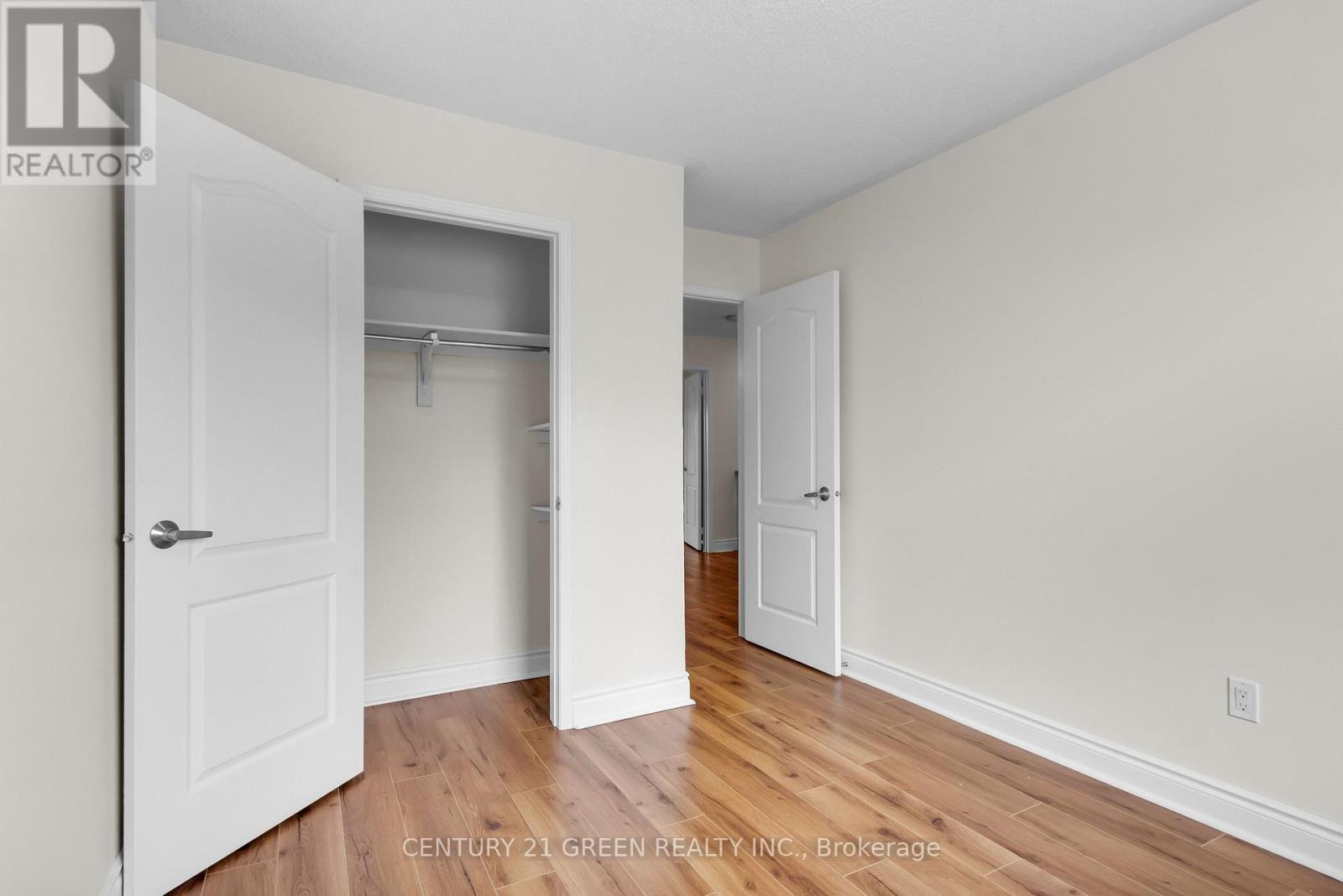3081 HAWKTAIL CRESCENT - 32