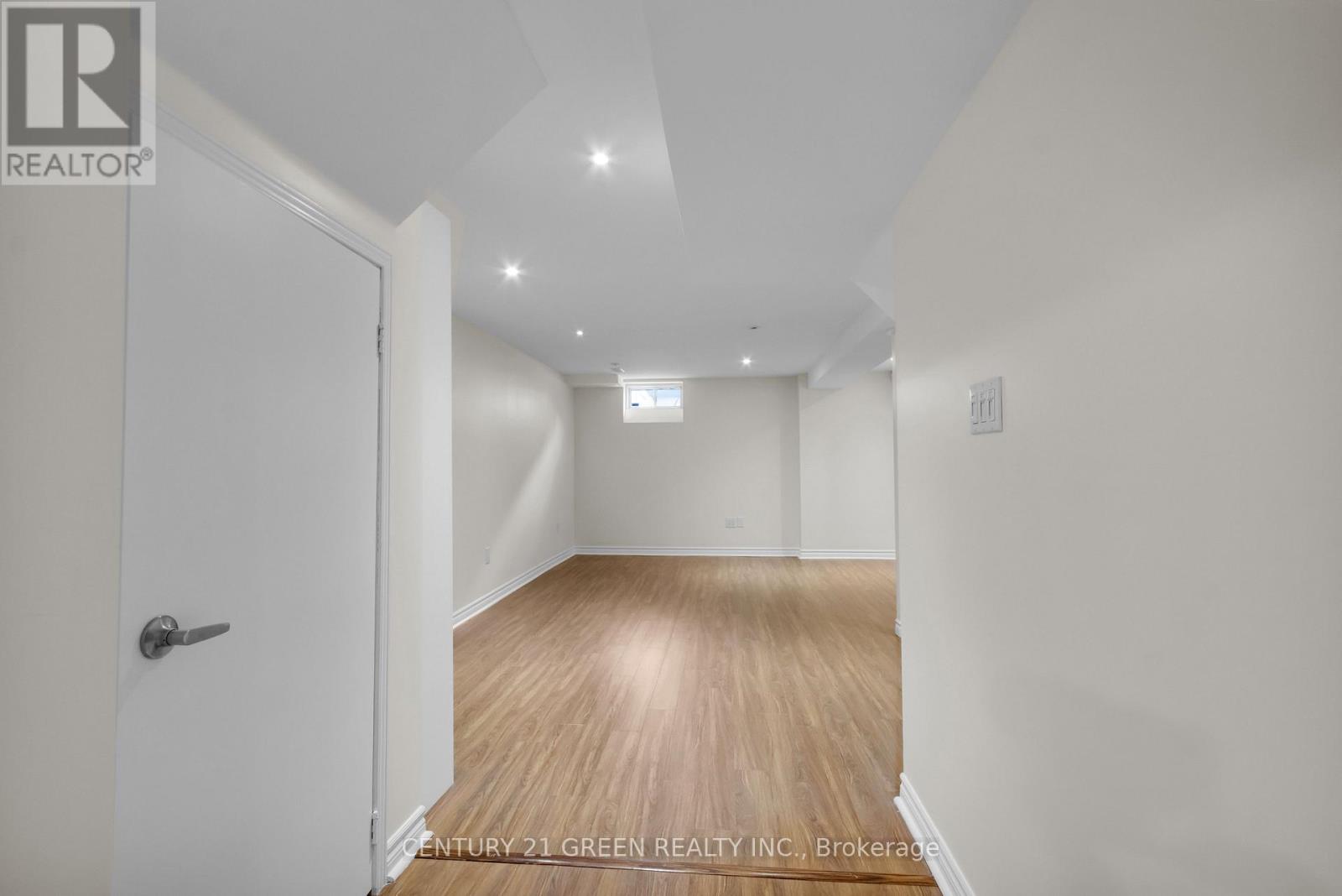 3081 HAWKTAIL CRESCENT - 36