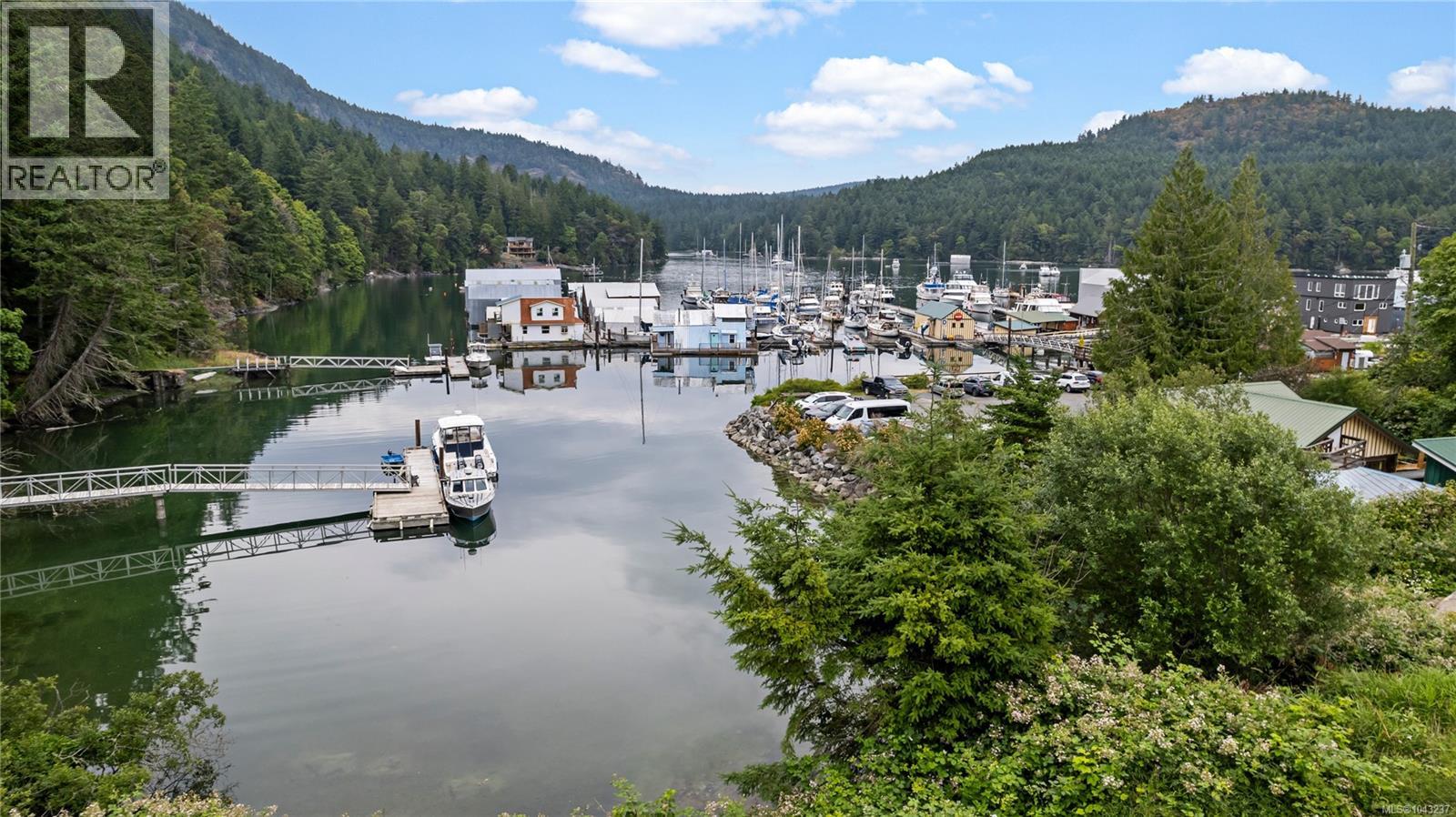5025 Genoa Bay Rd - 6