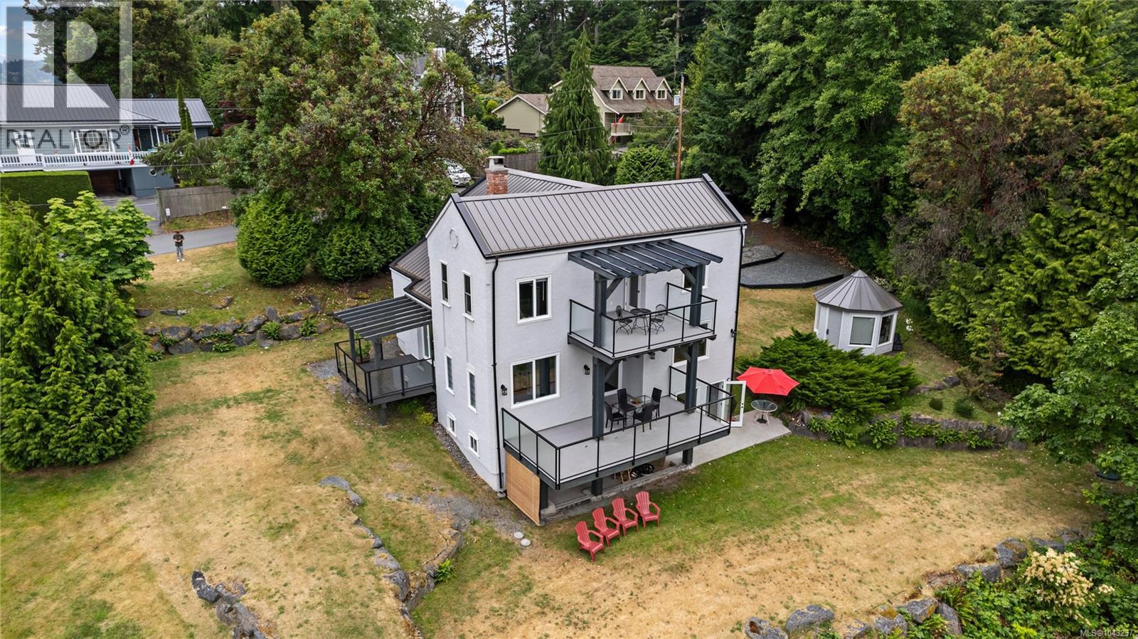 5025 Genoa Bay Rd - 2