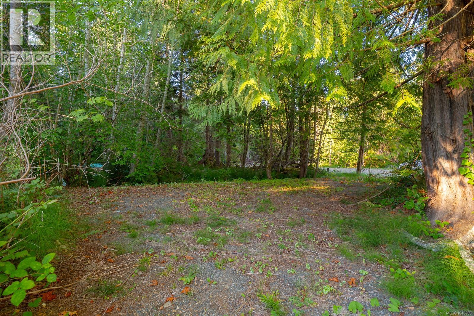 8331 Island Hwy S - 48