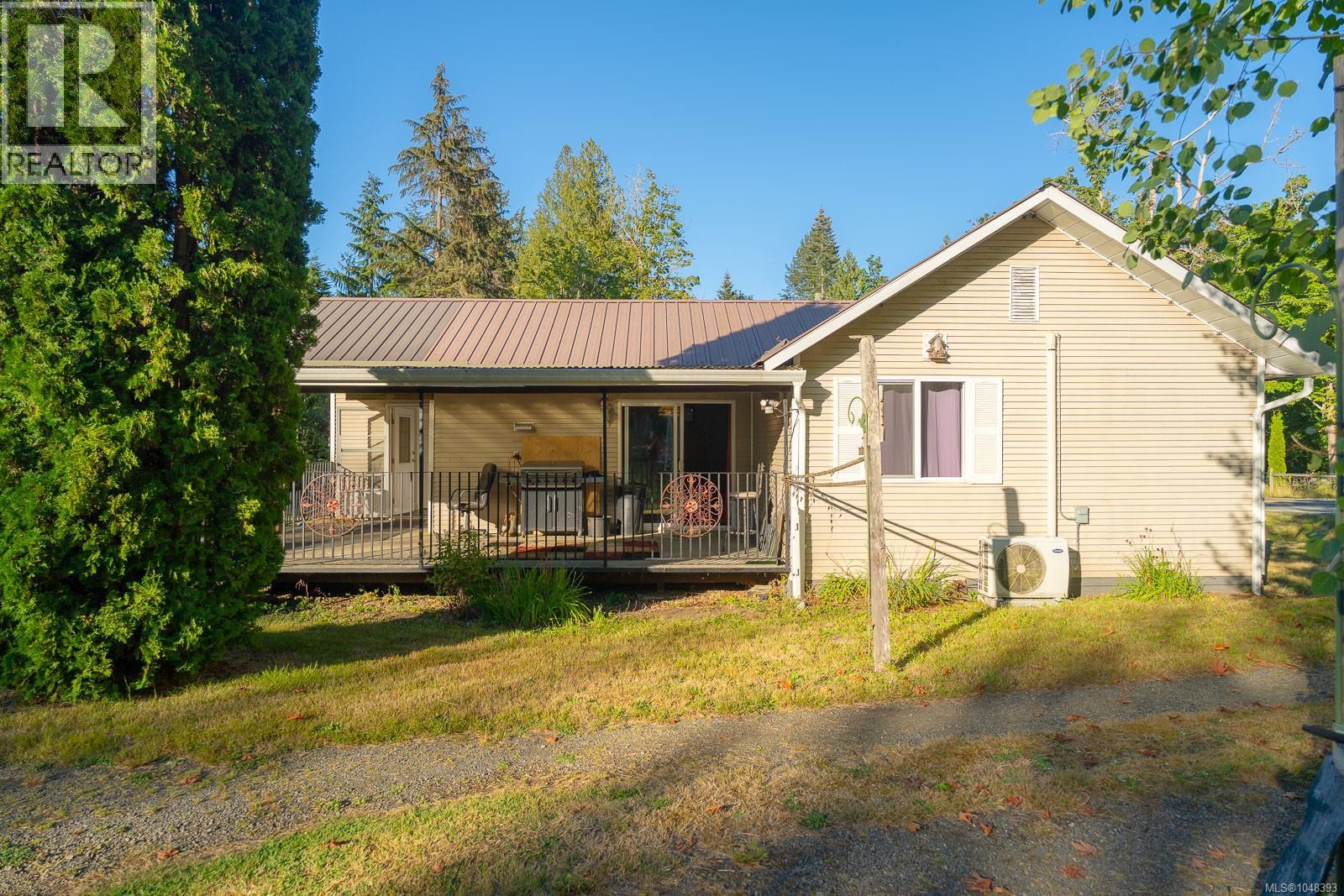 8331 Island Hwy S - 9