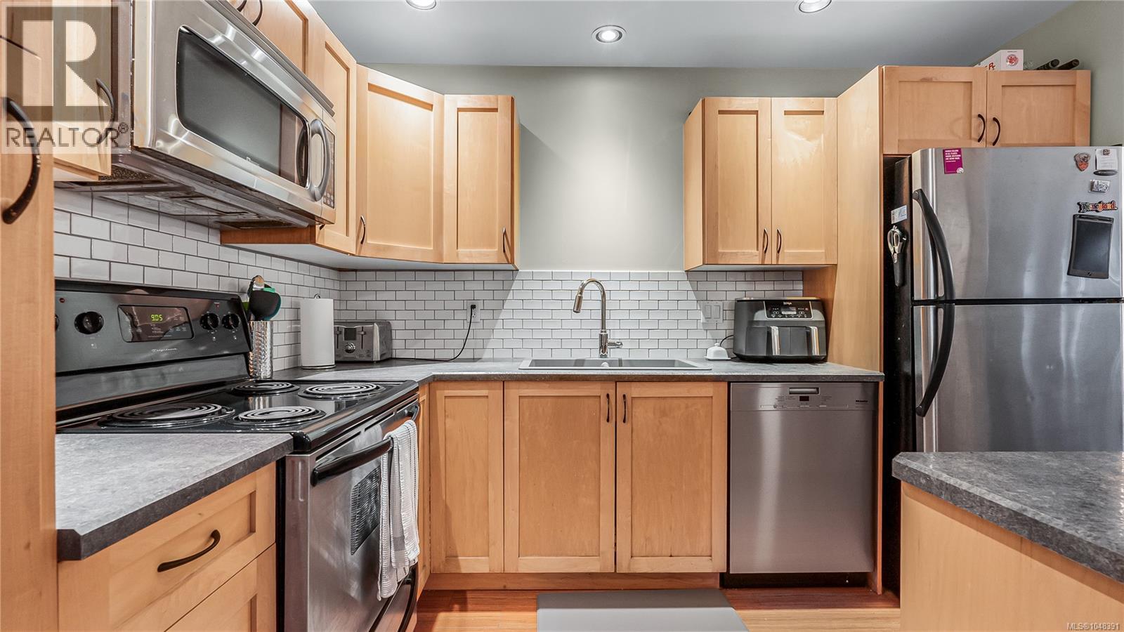 #110 724 Larkhall Rd - Image 11