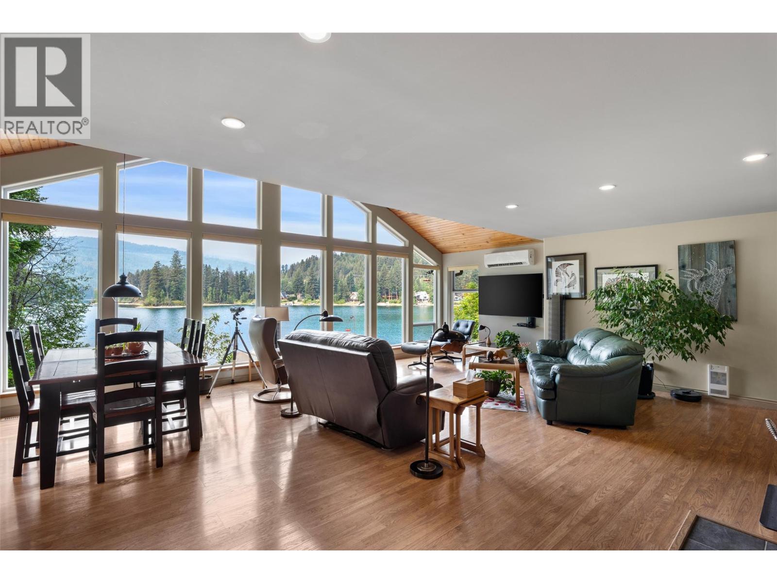 6059 Lake Bay Road, Kamloops, British Columbia, V0E1Z1, Kamloops, British Columbia — photo 4 of 5