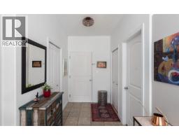 Living room - 201 3915 Carey Rd, Saanich, BC V8Z4E3 Photo 6