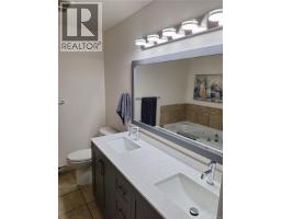 201 3915 Carey Rd, Saanich, BC V8Z4E3 Photo 13