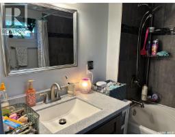 944 Brown Street, Moose Jaw, SK S6H2Z2 Photo 19