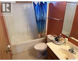 Bedroom - 207 Main Street, Hudson Bay, SK S0E0Y0 Photo 8