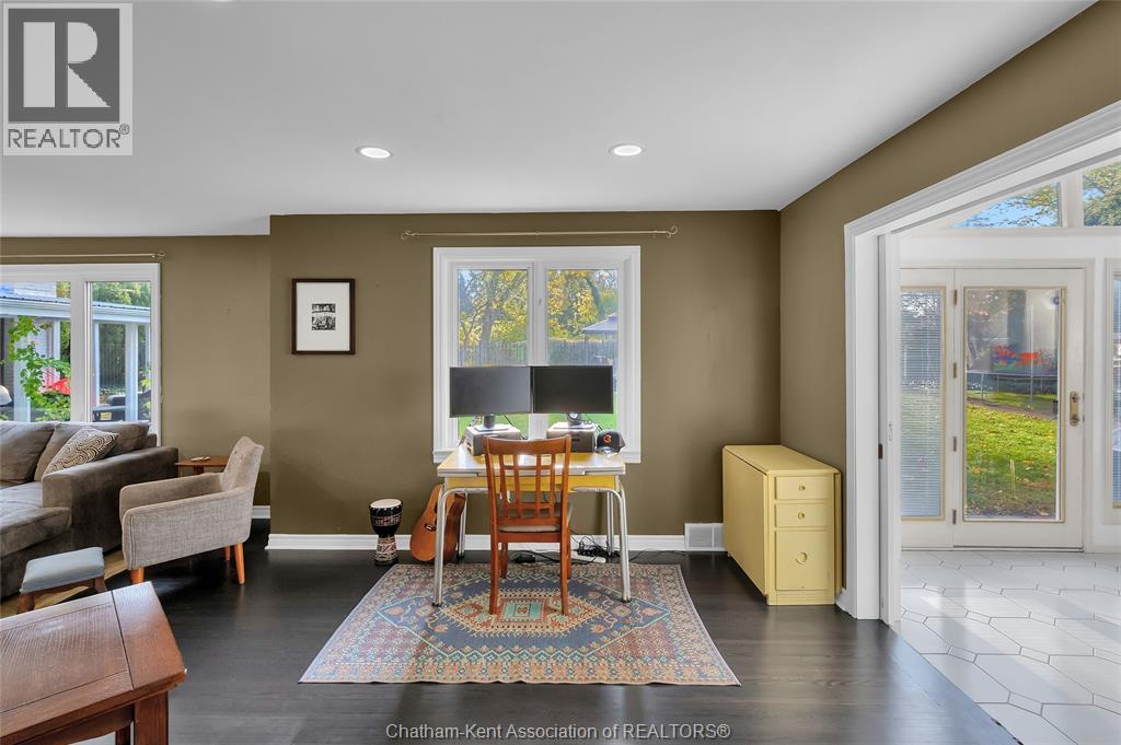 6 Devon Drive — photo 16