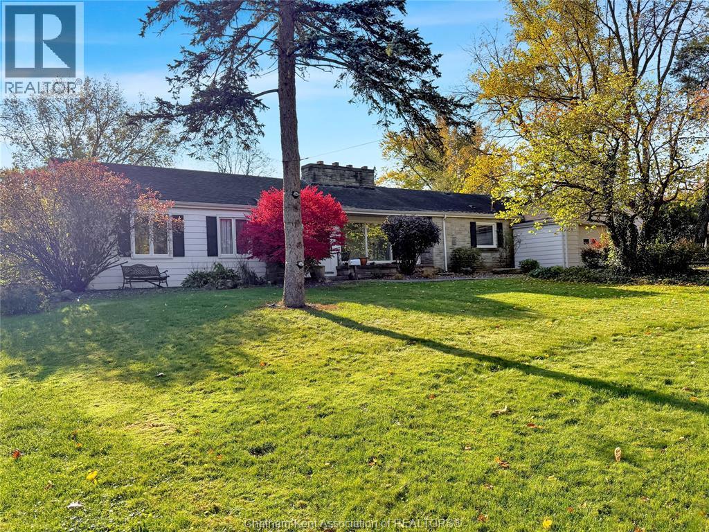 6 Devon Drive, Chatham, Ontario, N7M4H3, Chatham, Ontario — photo 2 of 5