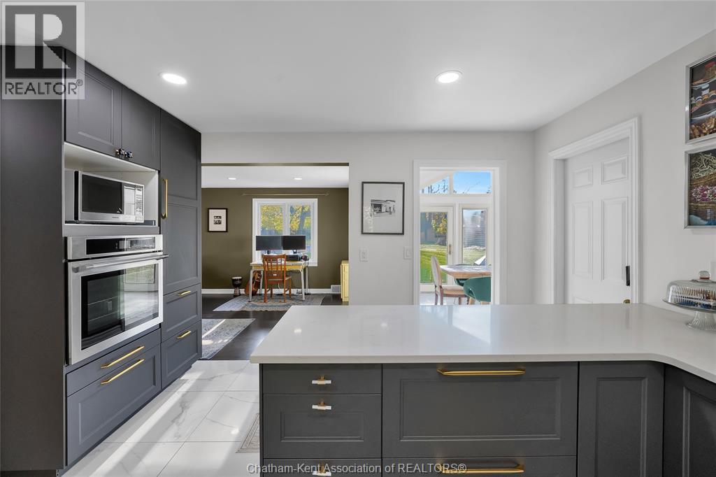 6 Devon Drive — photo 24