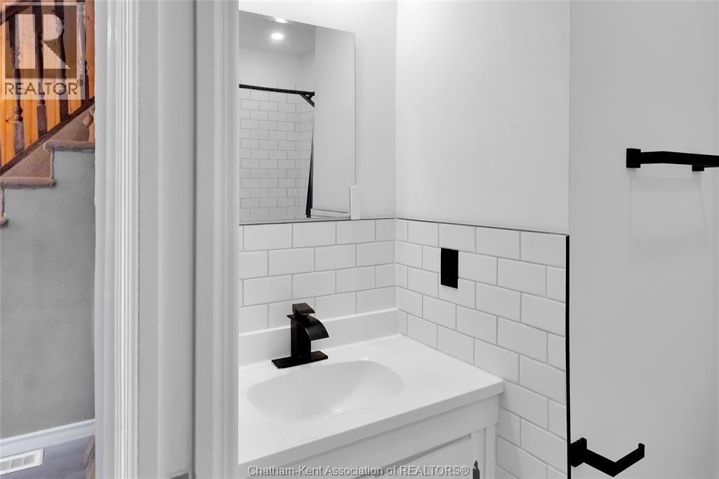 415 Queen STREET - 31
