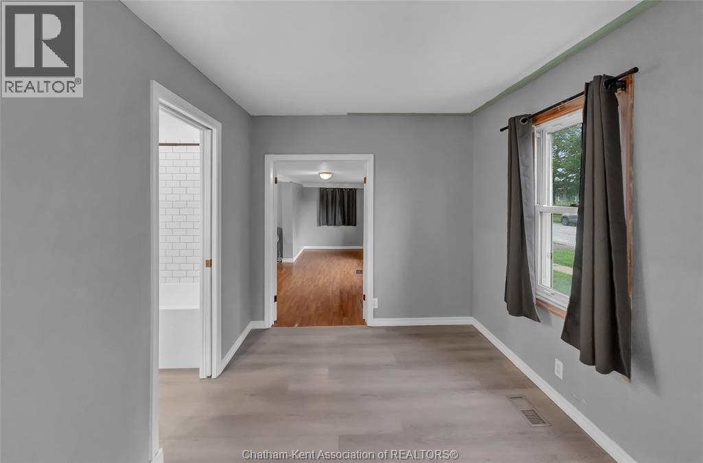 415 Queen STREET - 33