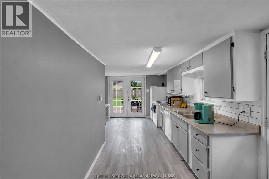 415 Queen STREET - 4