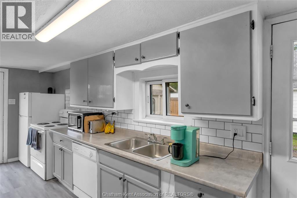 415 Queen STREET - 6