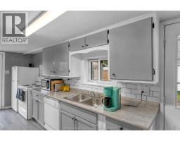 4pc Bathroom - 415 Queen Street, Wallaceburg, ON N8A1G8 Photo 6