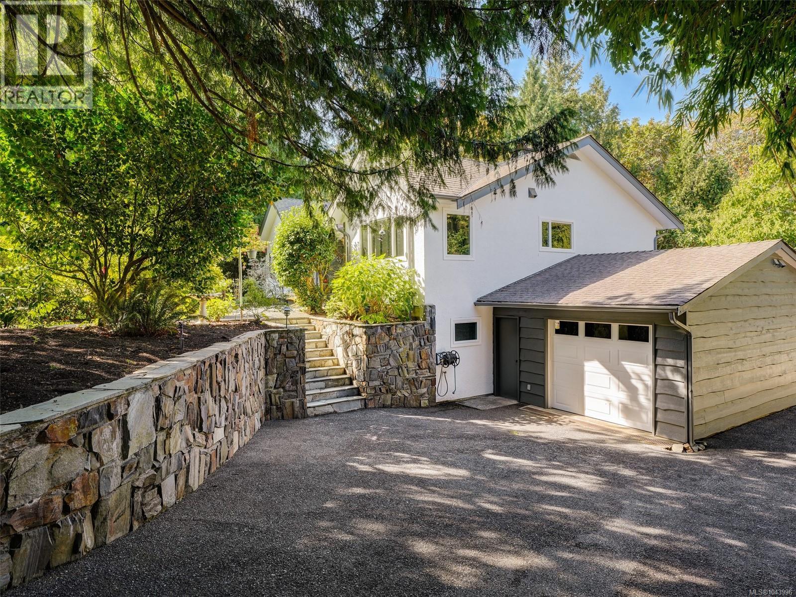 6232 Rodolph Rd - 32
