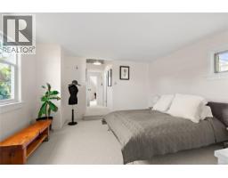 237 Wildwood Ave, Victoria, BC V8S3W2 Photo 17