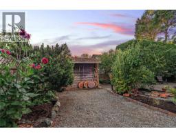237 Wildwood Ave, Victoria, BC V8S3W2 Photo 31