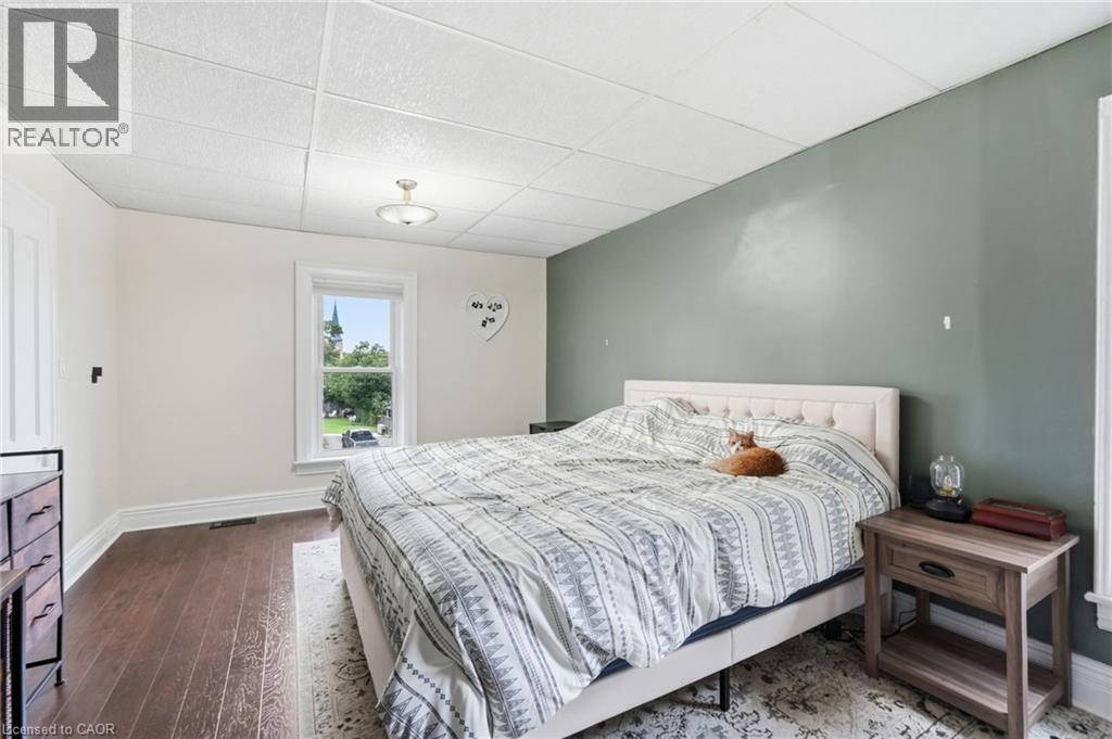 22 MUNSEE Street S - Image 33