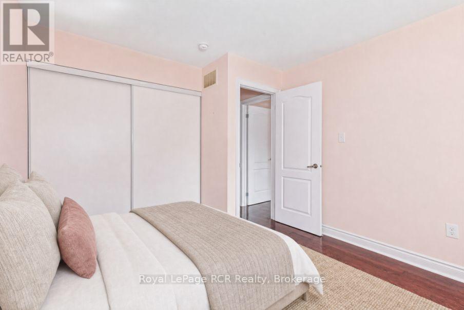 252 SPRUCE STREET - 22