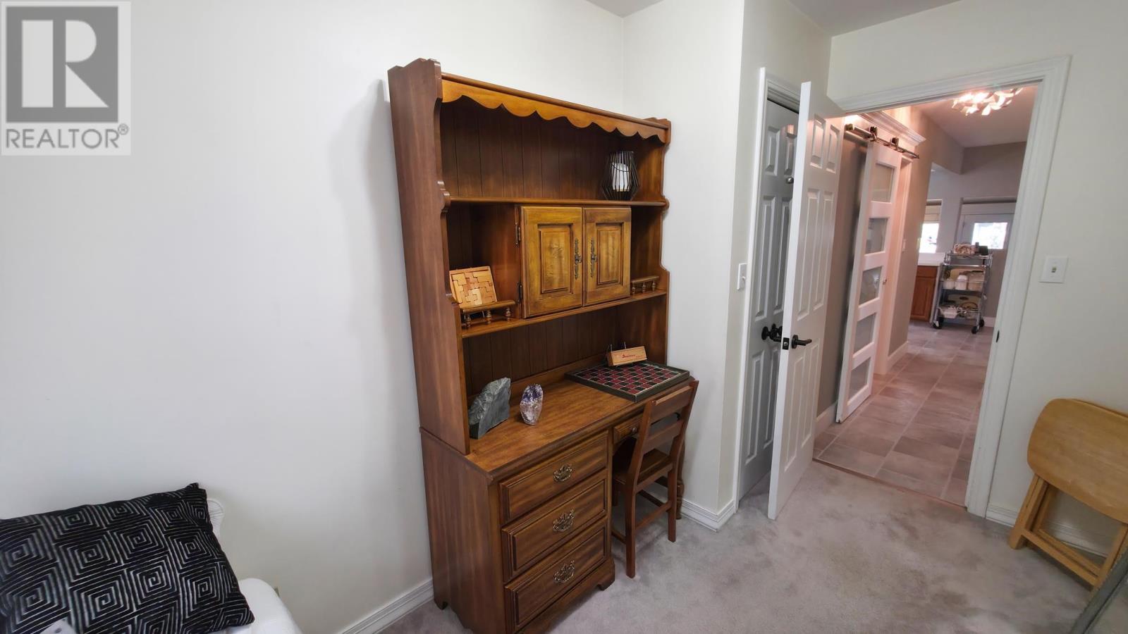 34 Fairmount DR - 32