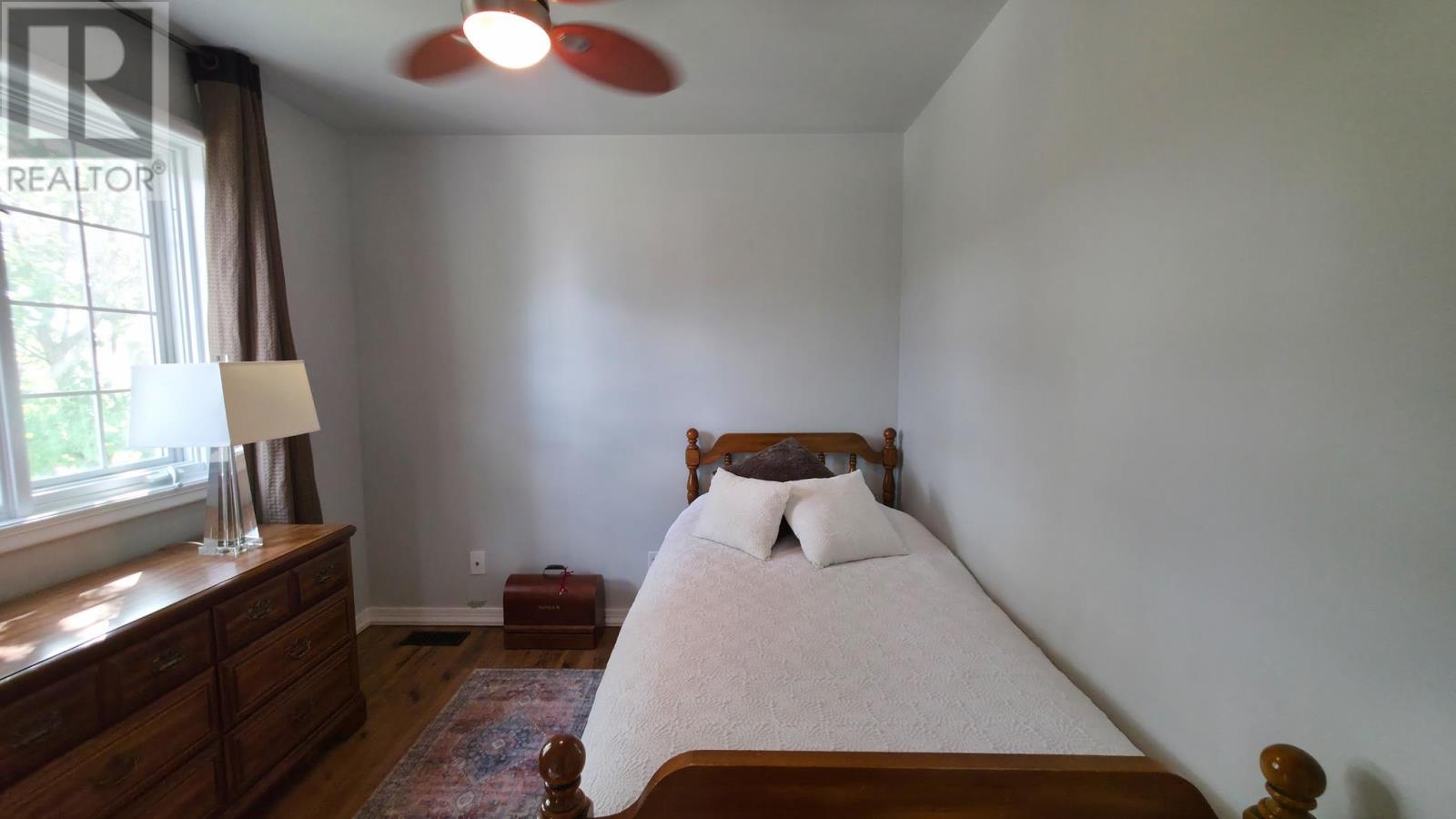 34 Fairmount DR - 41
