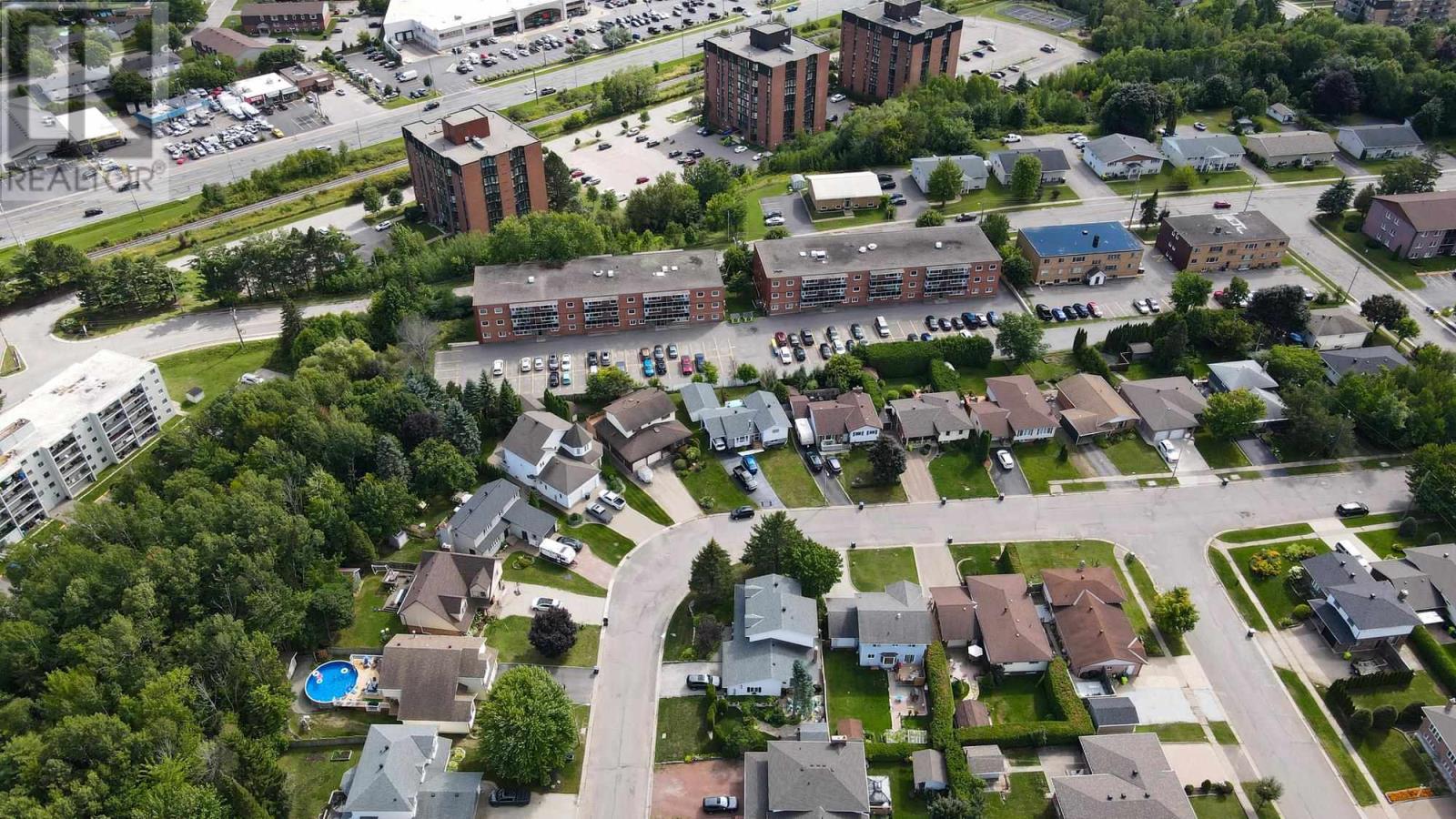 34 Fairmount DR - 9