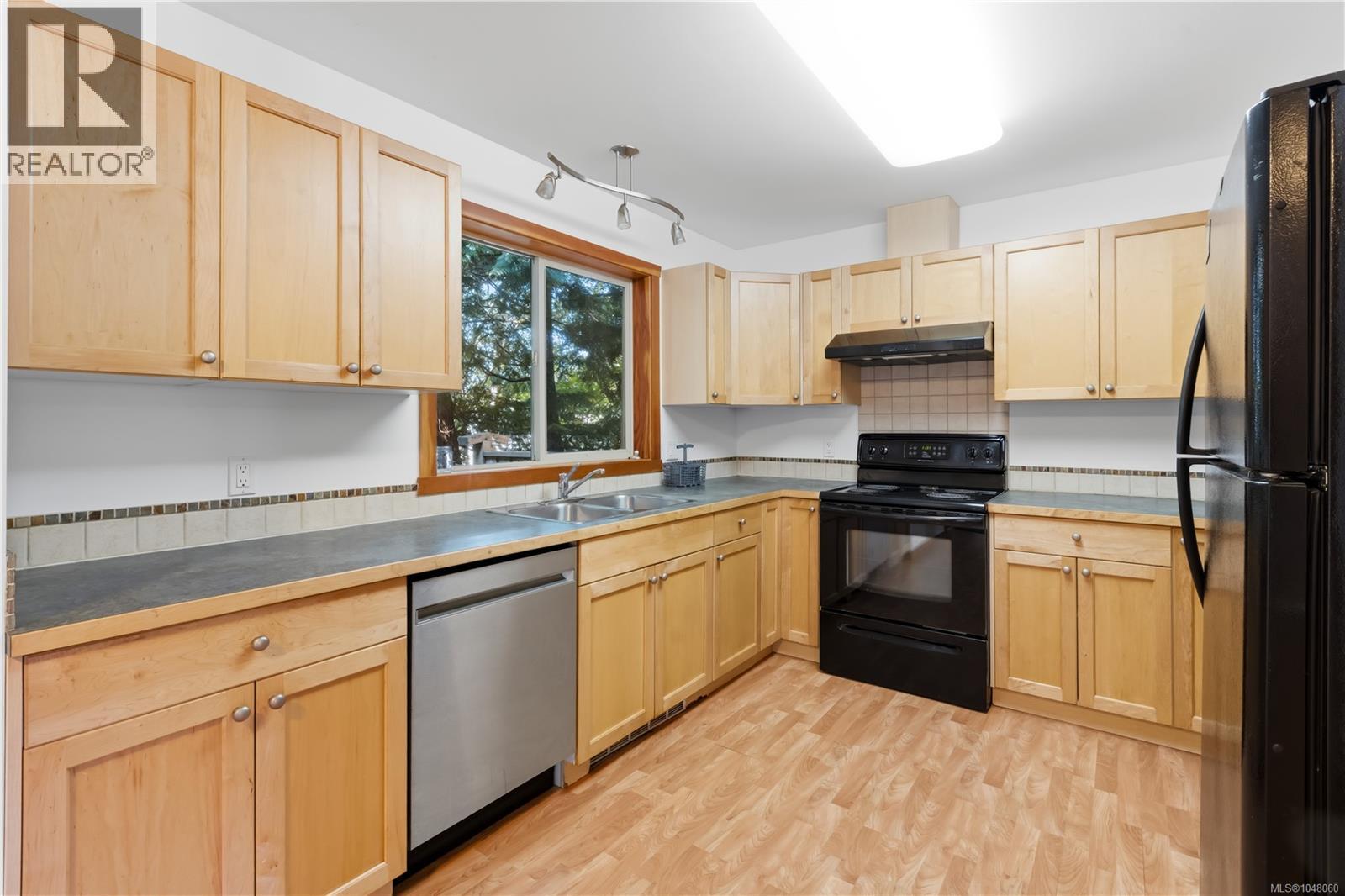 #7 1626 Holly Crescent, Ucluelet, British Columbia, V0R3A0, Ucluelet, British Columbia — photo 3 of 5