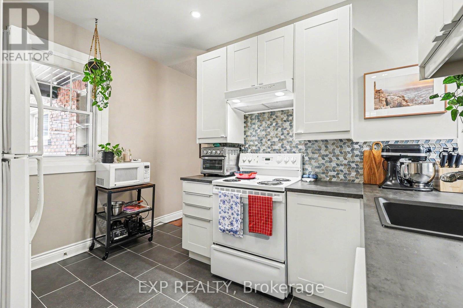 5 Bed, 3 Bath Multi-Family for Sale in Ottawa – 559 PARKDALE AVENUE, Ottawa – MLS# X13734012 - Image 12