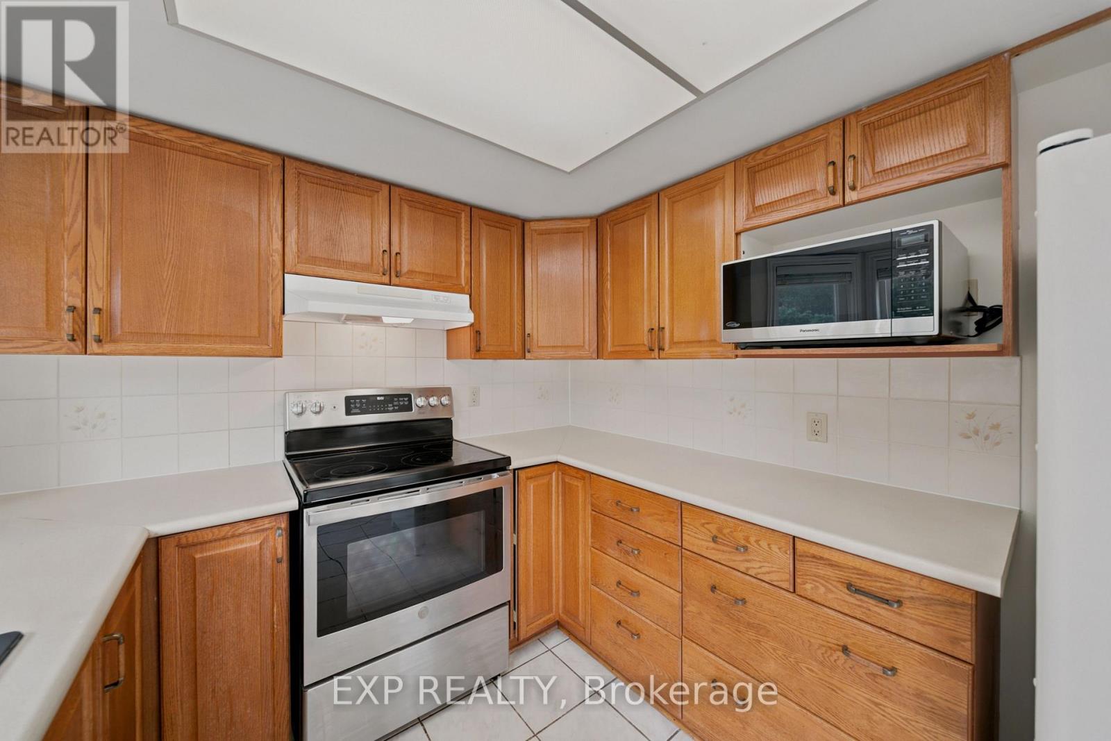 2165 JOHNSTON ROAD - 11