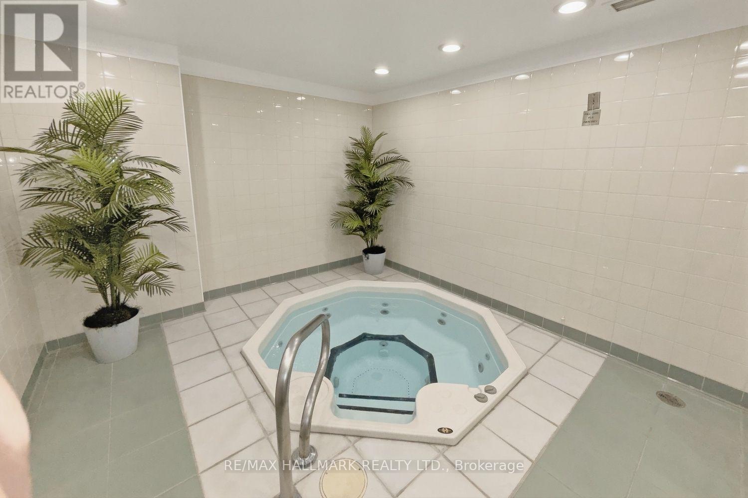 #310 43 EGLINTON AVENUE E - Image 34