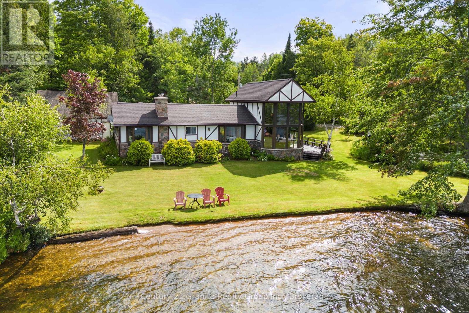 1036 RUTHVEN ROAD - 27