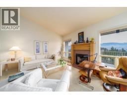 Kitchen - 933 Purcell Drive, Kelowna, BC V1V1N8 Photo 11