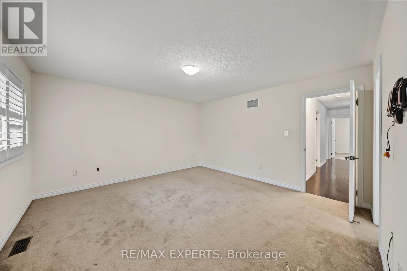 39 NAYLOR DRIVE - 26