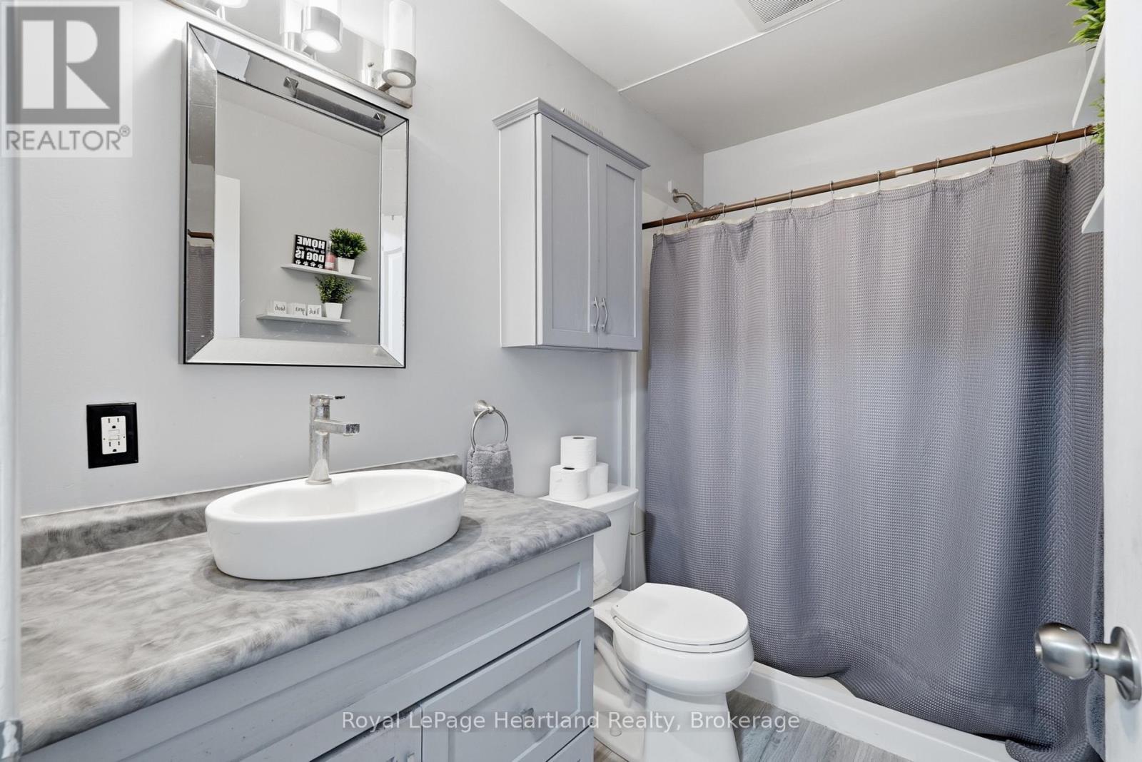 1041 MAIN STREET - 22