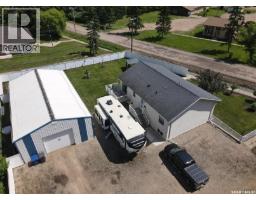 4pc Bathroom - 210 4th Street E, Meadow Lake, SK S9X1H5 Photo 12