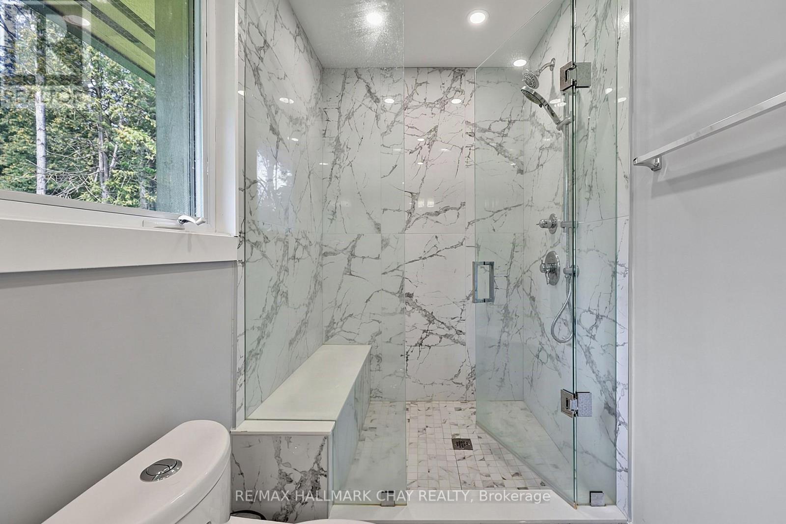 1507 HENDRIE ROAD - 22