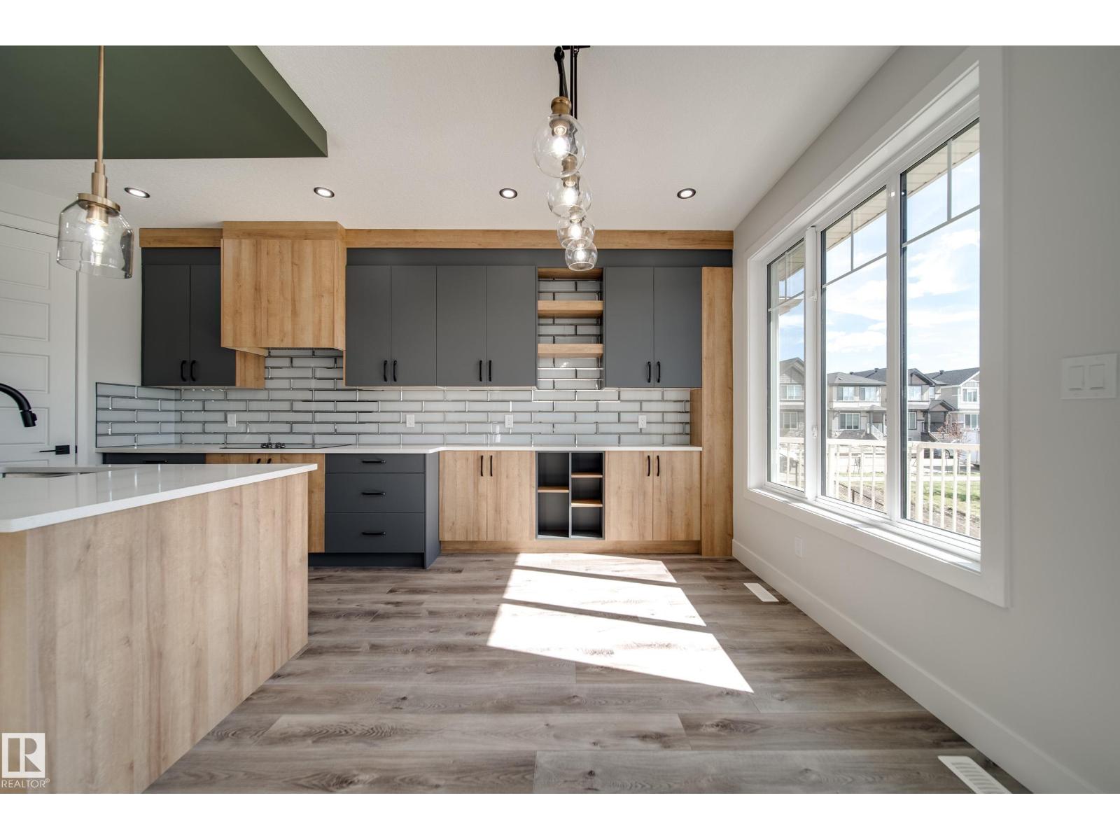 8515 183 AV NW - 11