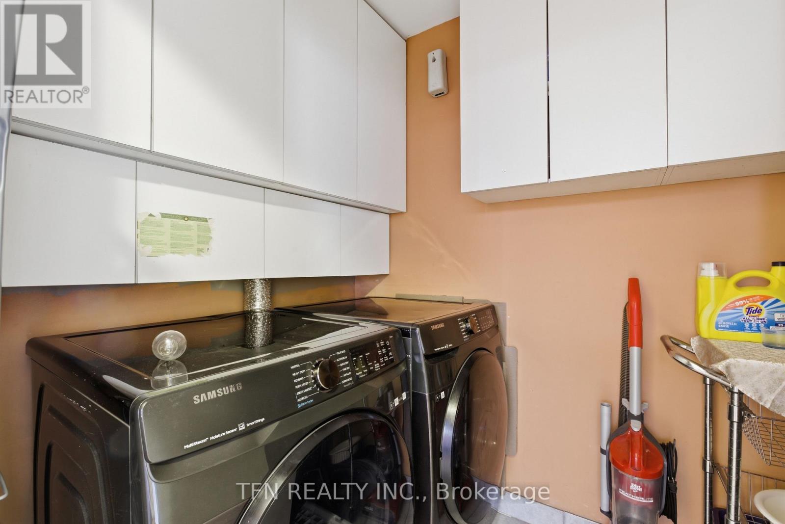 #1204 2345 CONFEDERATION PARKWAY - 19
