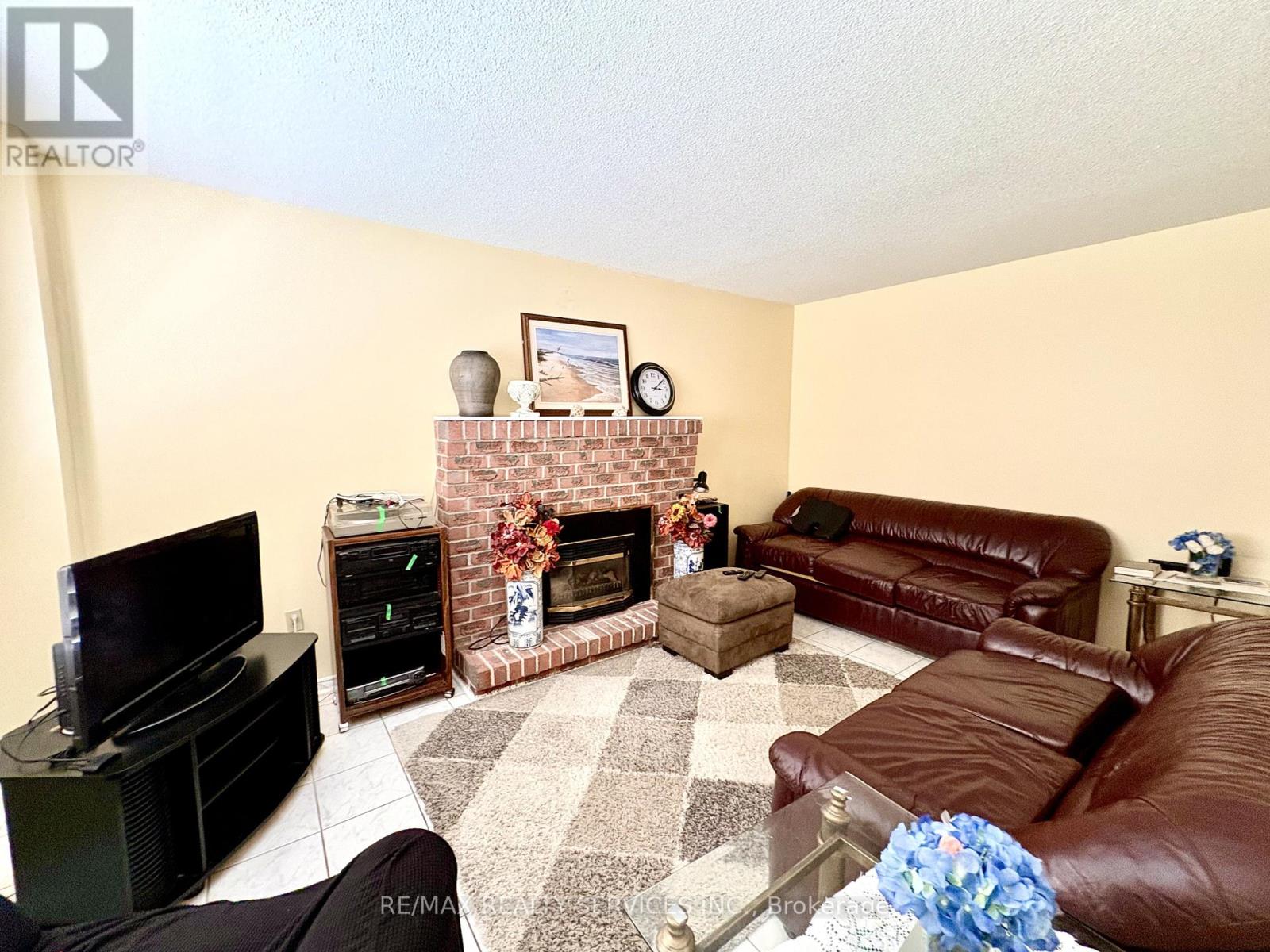 4460 ASHLEY AVENUE - Image 8