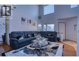 28 Coral Springs Close NE - photo 4