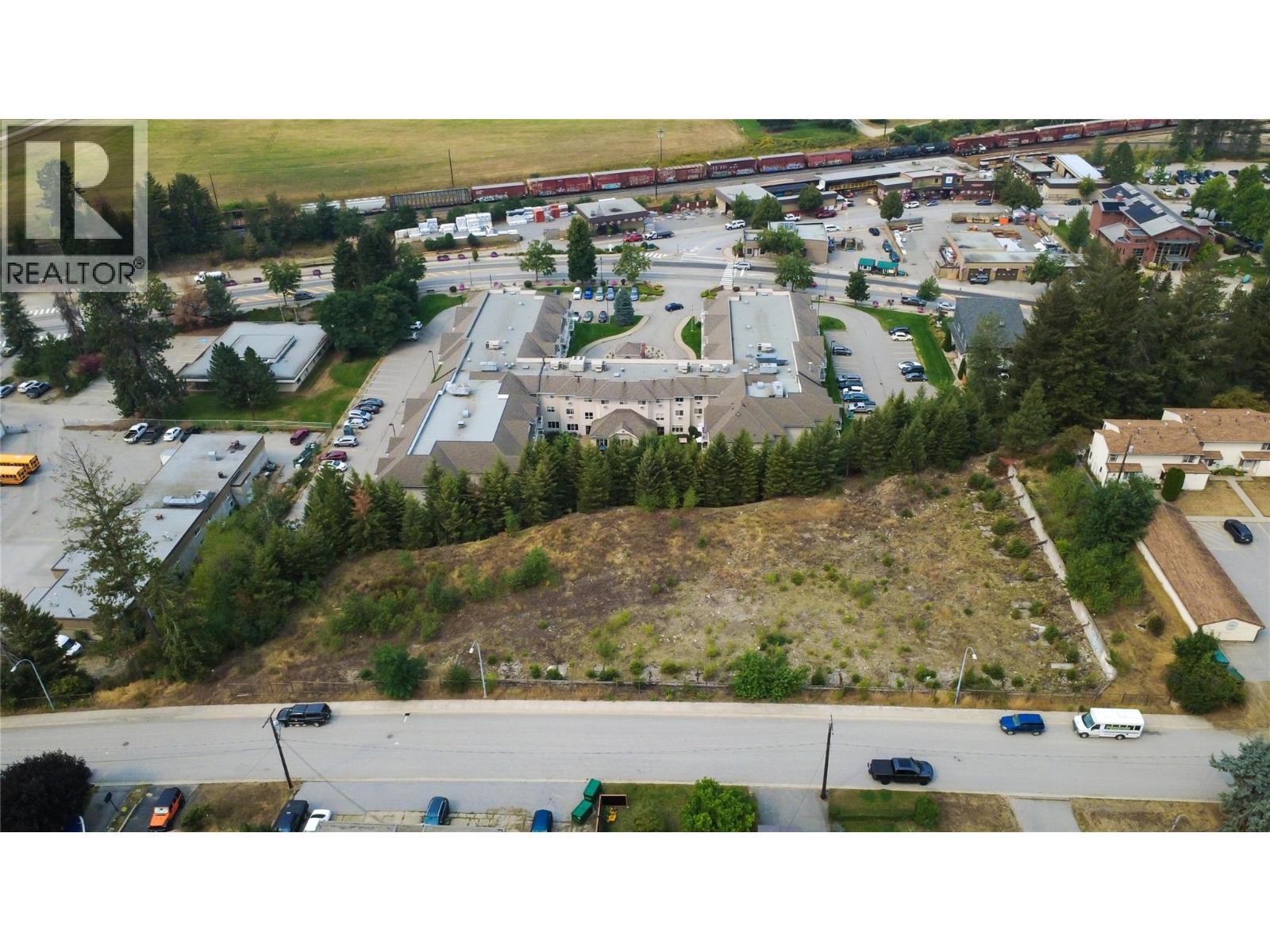  502 11th Avenue, Castlegar
