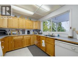 1810 Archibald Road, Sorrento, BC V0E2W1 Photo 39
