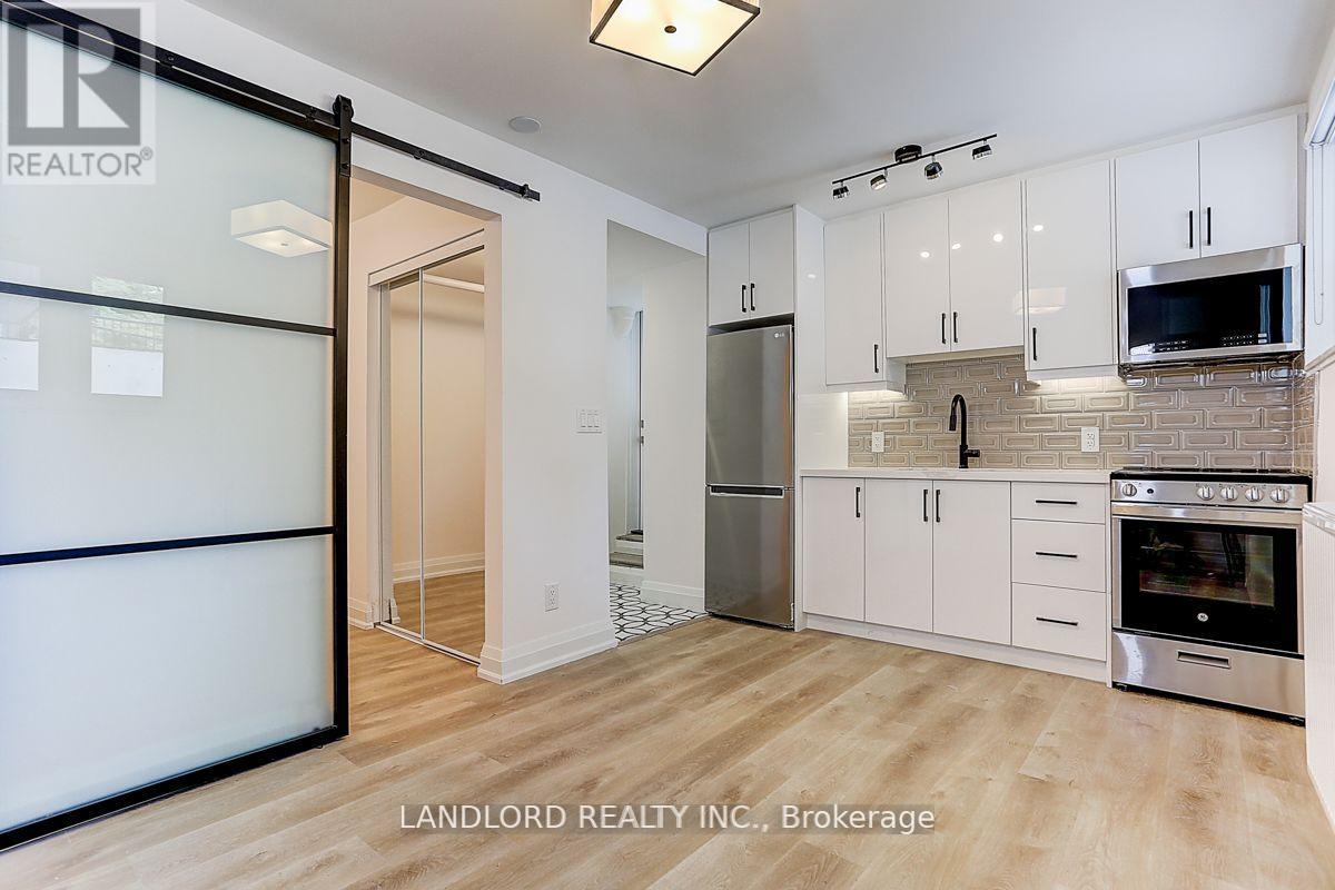 Photo of 2520 Bloor Street
